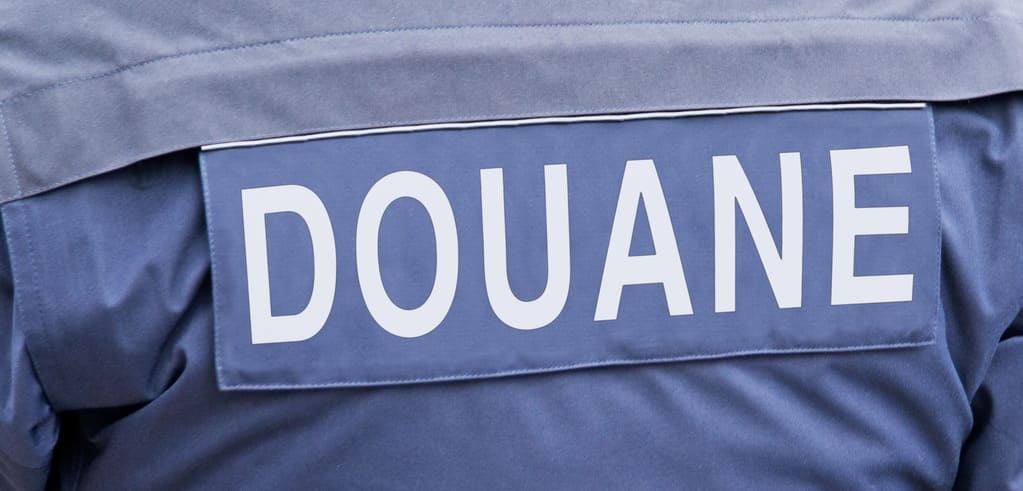 rejoindre la douane
